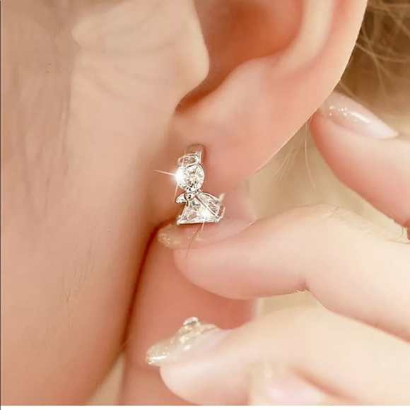 Sapphire 💯 Authentic - Picture 2 of 5